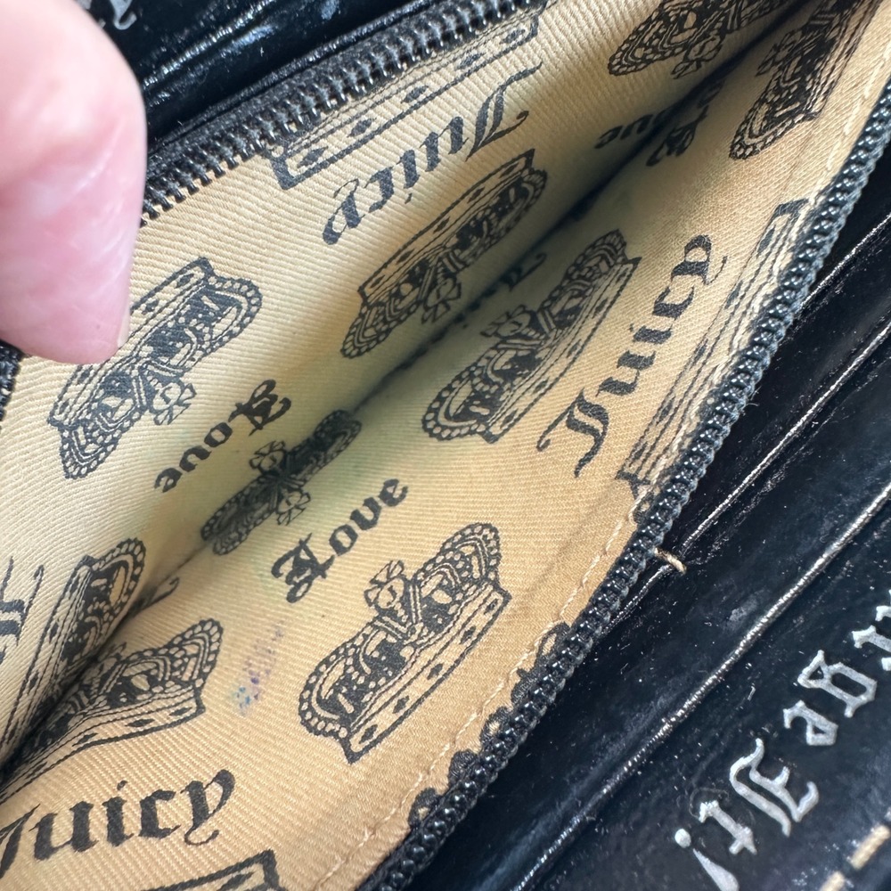 VTG Juicy Couture Brown Velour Strawberry Zip Around Wallet Y2K Embroidered Logo - Picture 5 of 9